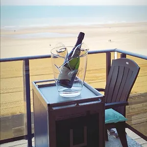Appartement Modern Direct Seaview & Free Parking Ostende