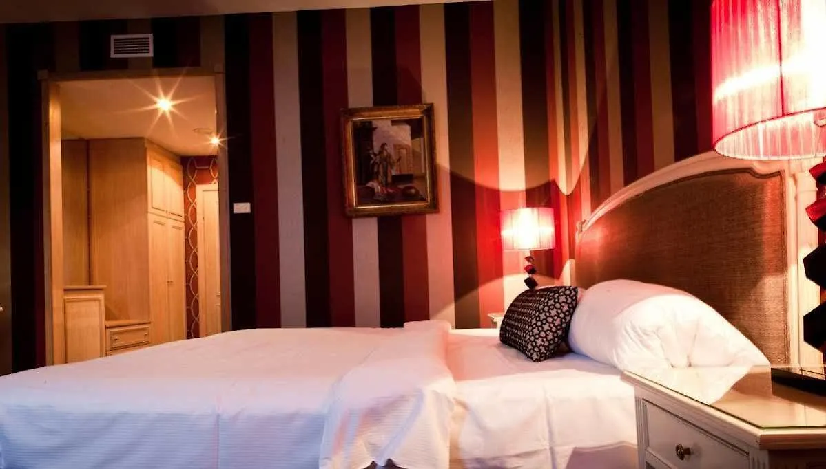 Friday Hotel Prague 4*,